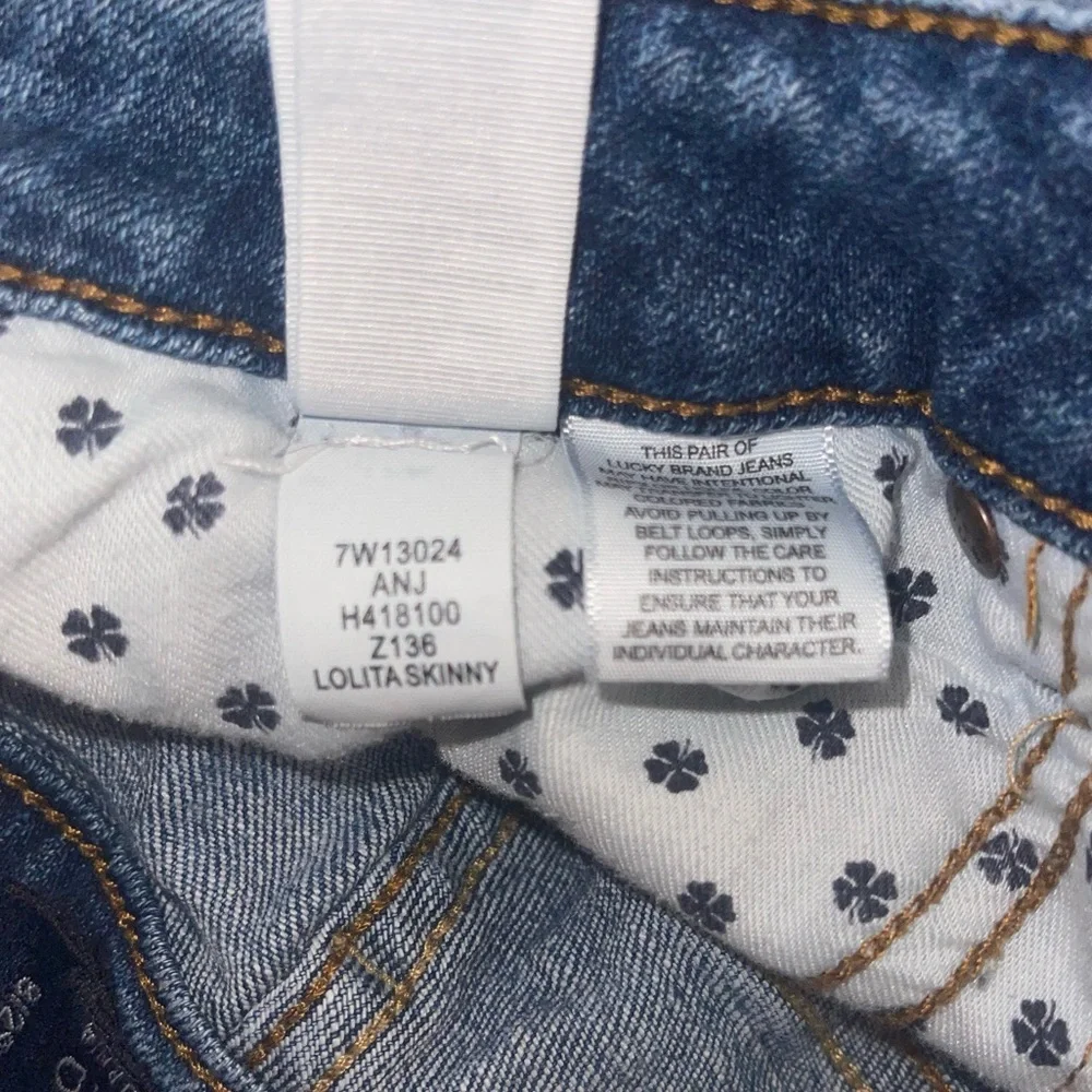 *2/$20* Lucky Brand Lolita Skinny Distressed Jeans. Women’s 8/29 - Picture 5 of 5